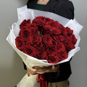 25 красных роз (Эквадор) 60 см