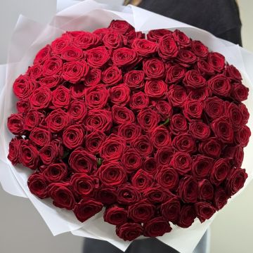 Букет из 101 красной розы 50-60см (Россия) в упаковке