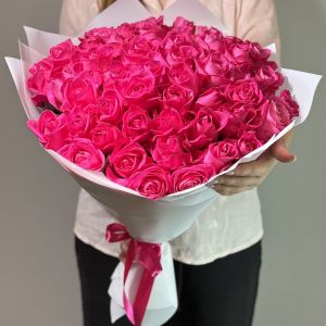 51 роза малиновая 50 см (Россия)